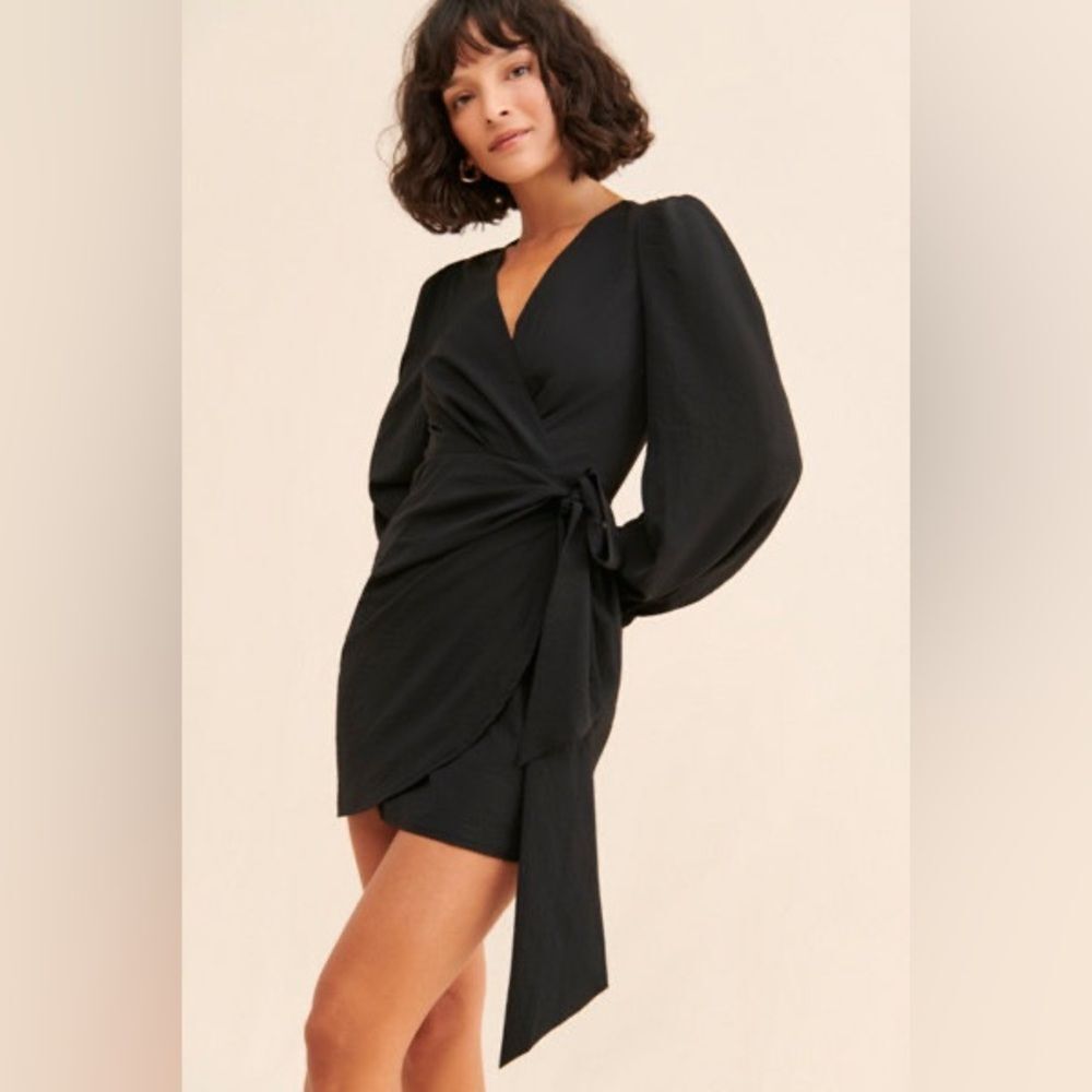 g.p.d. Mini Puff Sleeve Wrap V-Neckline Dress – Black (Size S)